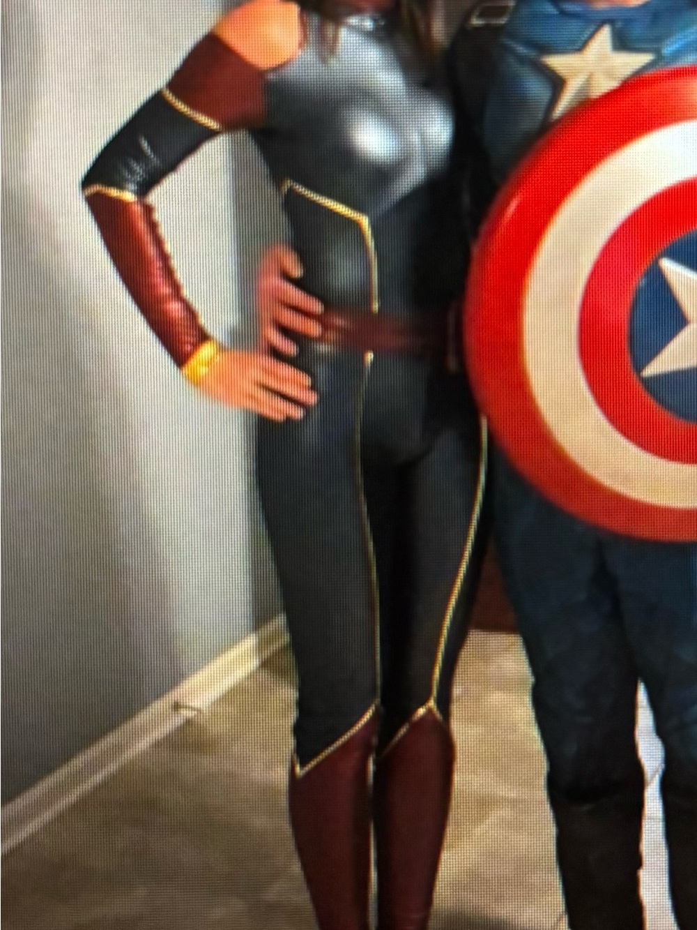 Women’s Halloween Captain Marvel Sexy Superhero bodysuit with utility belt purse